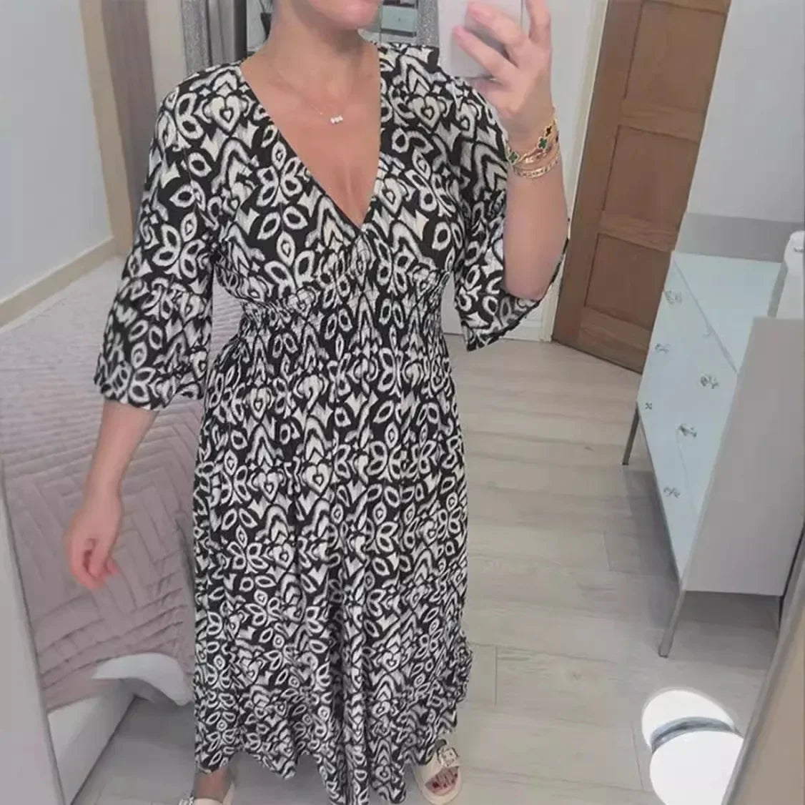 Niara Robe
