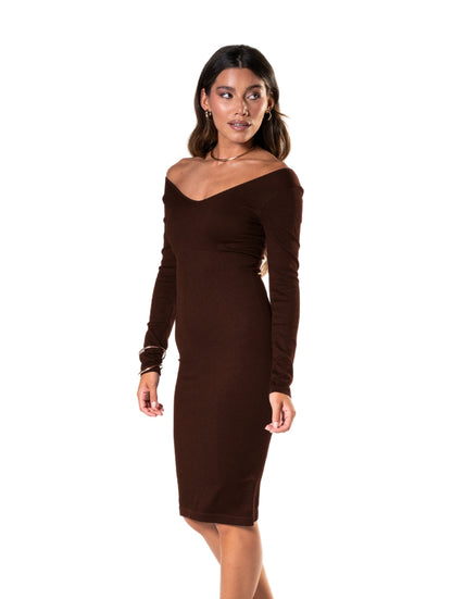 Robe à manches longues à décolleté en V